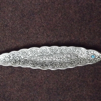 Decorated leaf shape